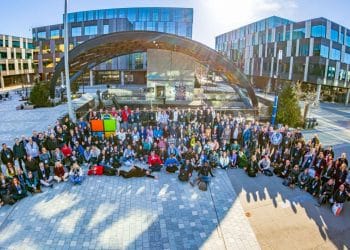 Photo de groupe des Microsoft MVP lors du MVP Summit sur le campus Microsoft à Redmond